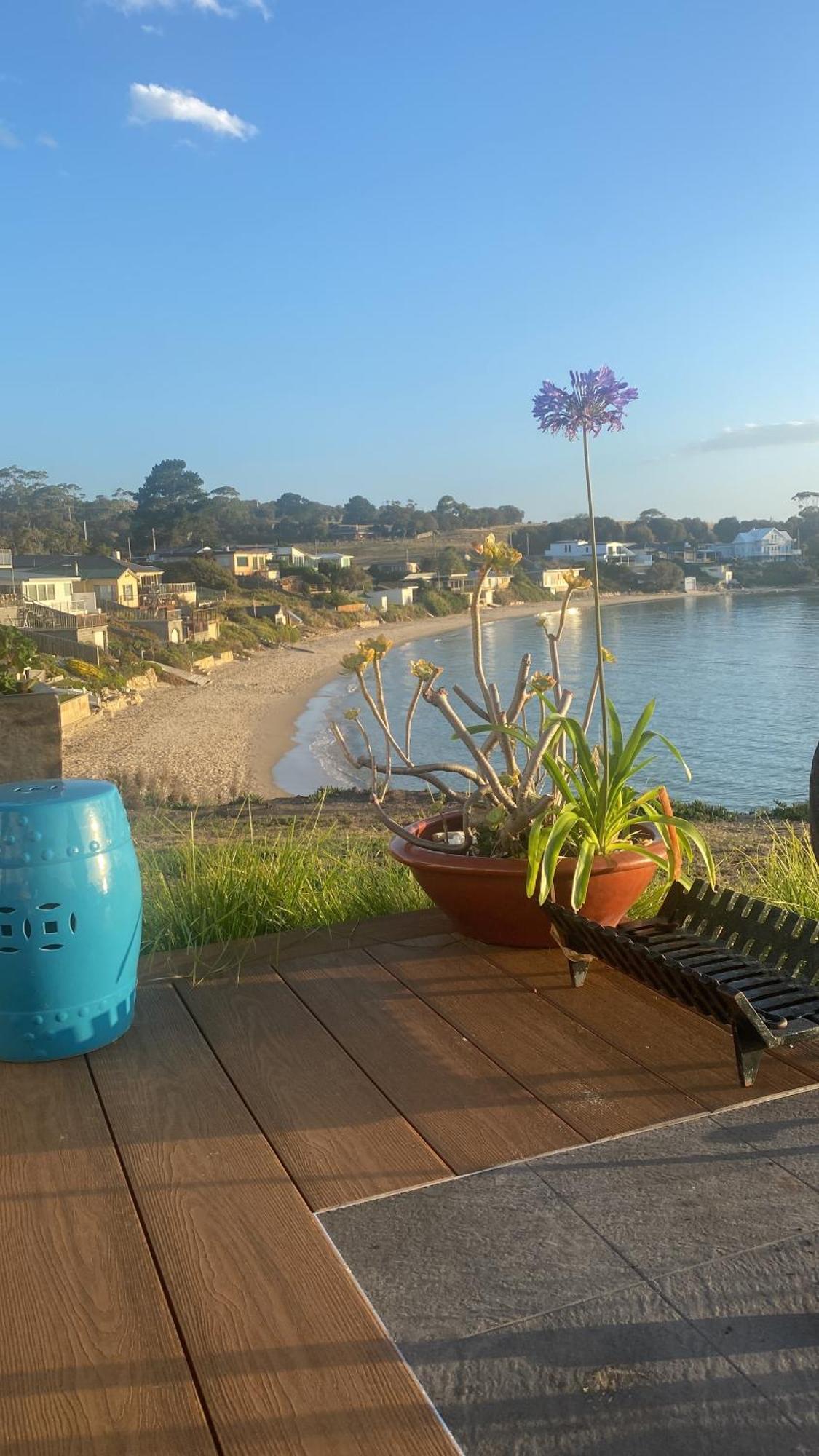 Beach Buoy Opossum Bay South Arm المظهر الخارجي الصورة
