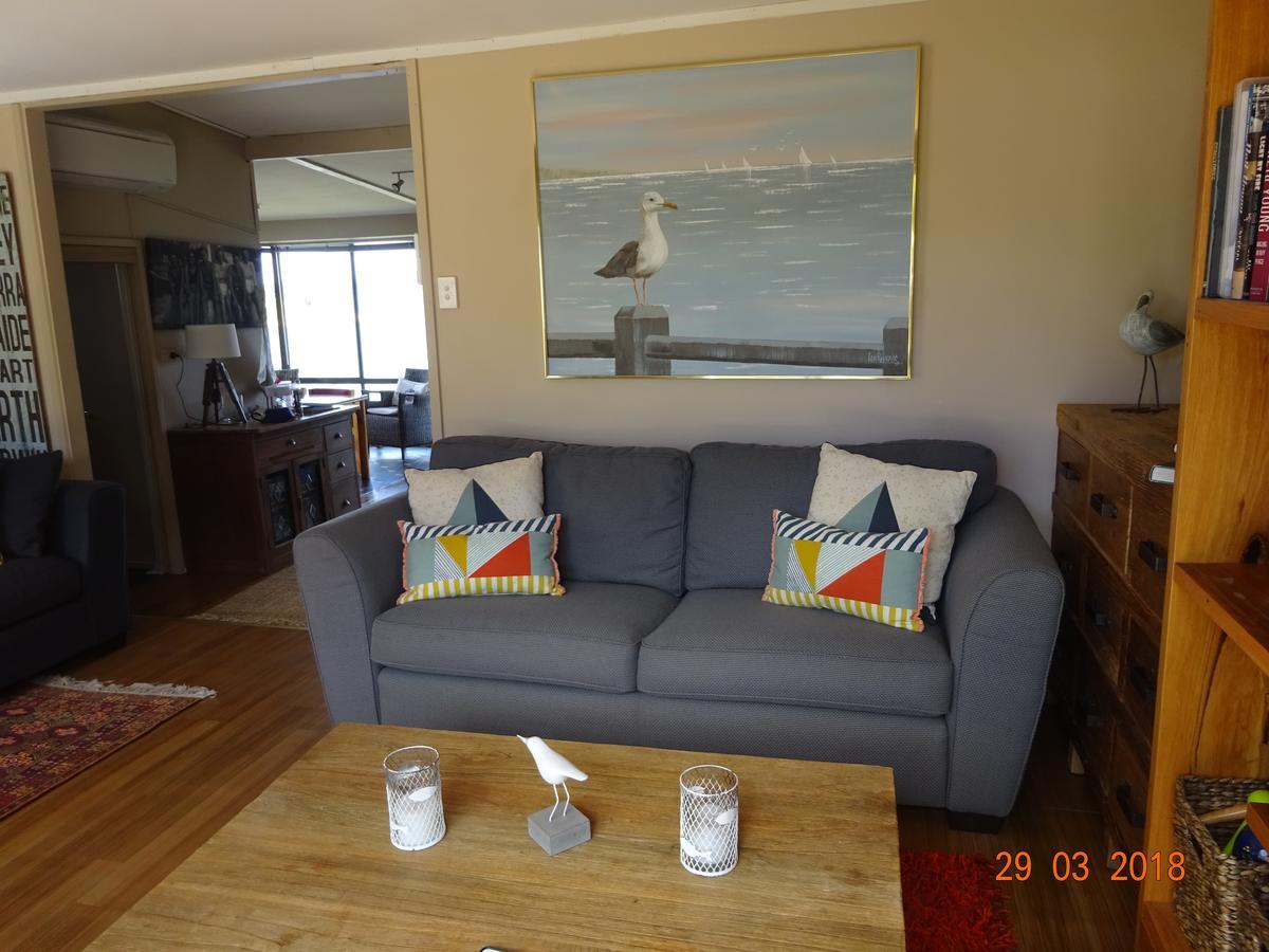 Beach Buoy Opossum Bay South Arm المظهر الخارجي الصورة